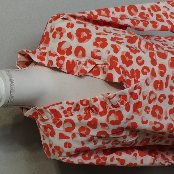 Michelle McDowell Red Leopard Print Top Size Medium V Neck Ruffle - Picture 2 of 10